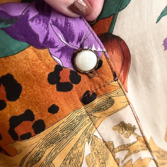 Insanely good Vintage Blouse Mixed print Floral Scarf Animal Mobwife Sz 20 - Picture 5 of 14